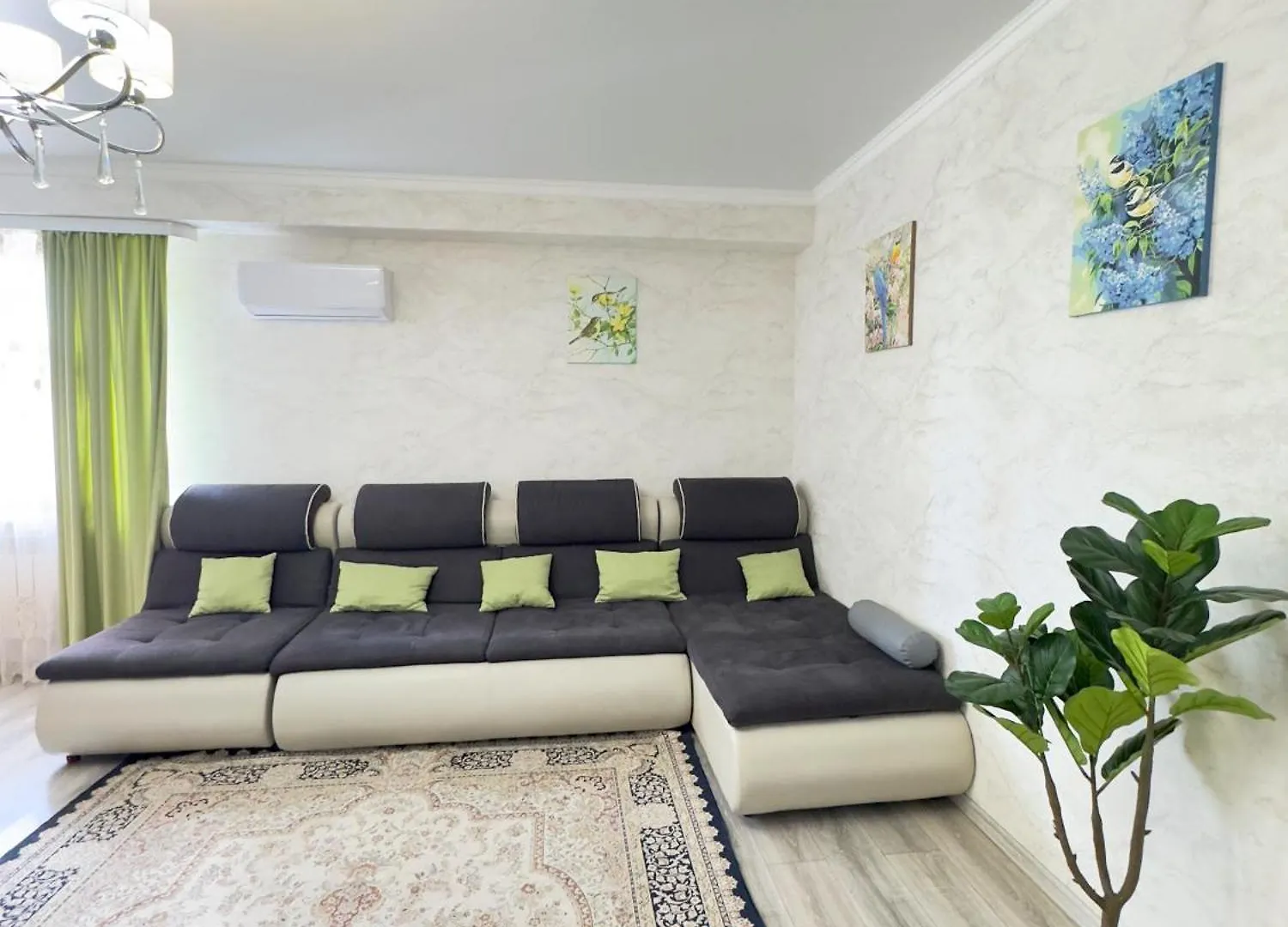 Apartment I The City Center 254 Алматы 0*,